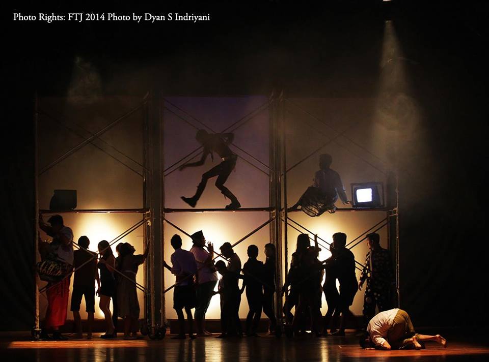 10906381_10202973415846934_421210101751683072_n