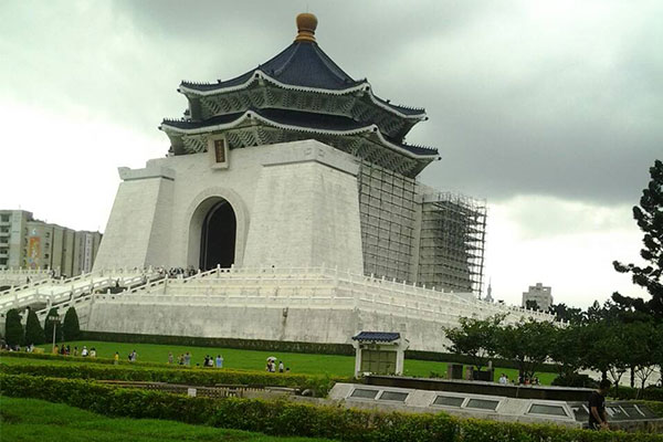 Bangunan utama Chiang Kai-Shek Memorial Hall. (Foto: Dokumentasi Nunung Nurjanah)