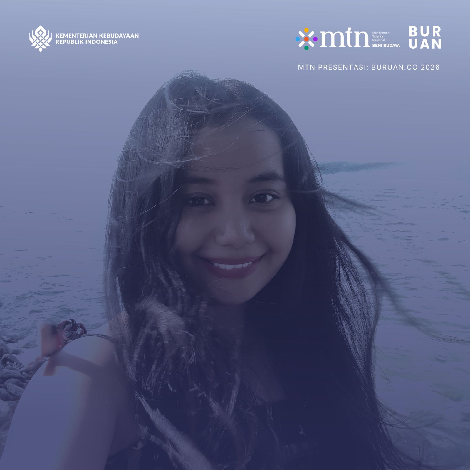 Foto Iin Farliani, penulis cerpen, dimuat di Buruan.co, berfose dengan rambut tergerai